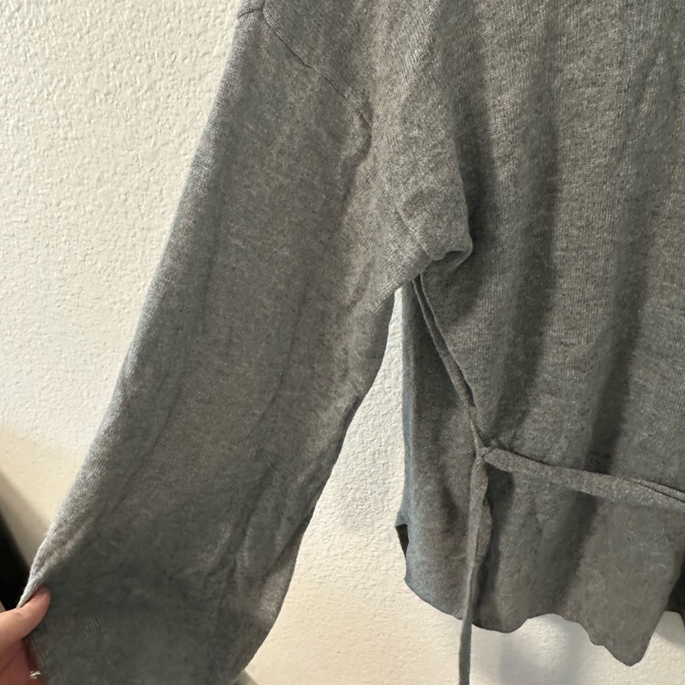 LOFT Sweater - Picture 5 of 7